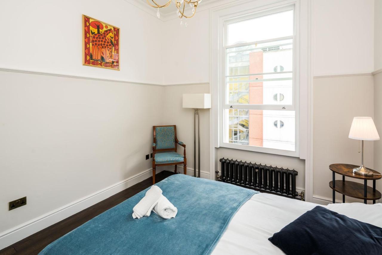 4 Bedroom House Up To 10 People At Heart Of Kensington And Chelsea Лондон Екстериор снимка