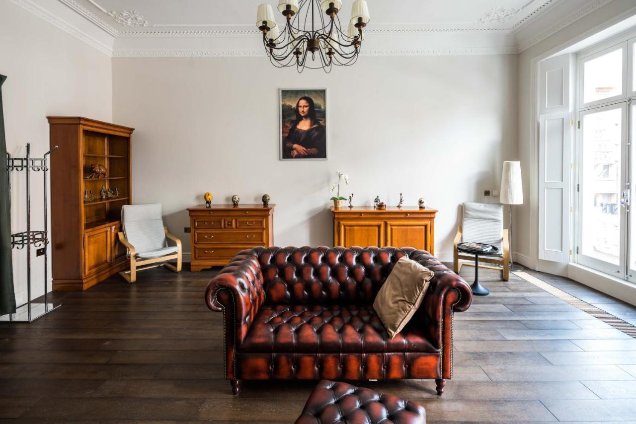 4 Bedroom House Up To 10 People At Heart Of Kensington And Chelsea Лондон Екстериор снимка
