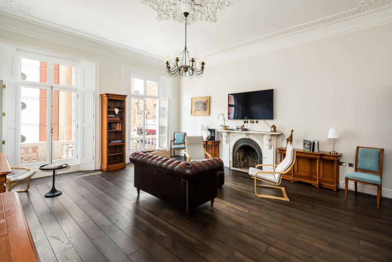 4 Bedroom House Up To 10 People At Heart Of Kensington And Chelsea Лондон Екстериор снимка